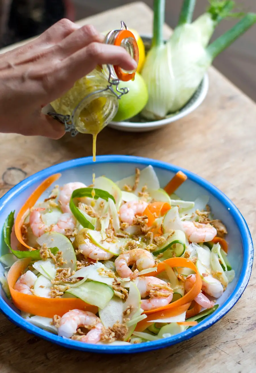 Prawn & Fennel Salad with Apple & Parmesan - gorgeous, healthy salad. Gluten and grain free, low in sugar, high in fibre and protein.