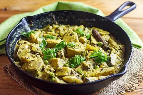 Kalia curry with jackfruit -vegan recipe