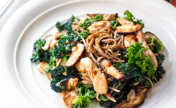 Buckwheat Noodles With Chicken Kale & Miso Dressing – Happy Body Formula