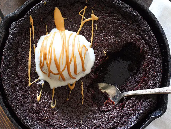 Low-carb skillet brownie