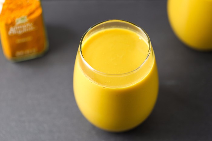 how-to-make-turmeric-latte-1