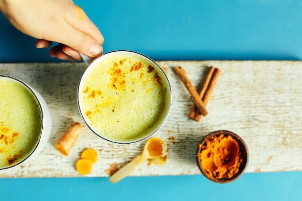 how-to-make-turmeric-latte-2 (1)