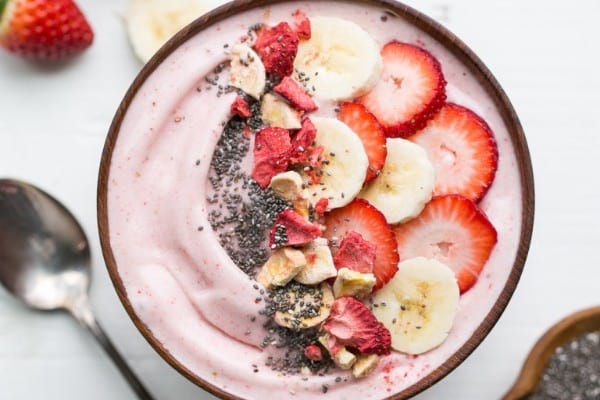 Strawberry banana smoothie bowl