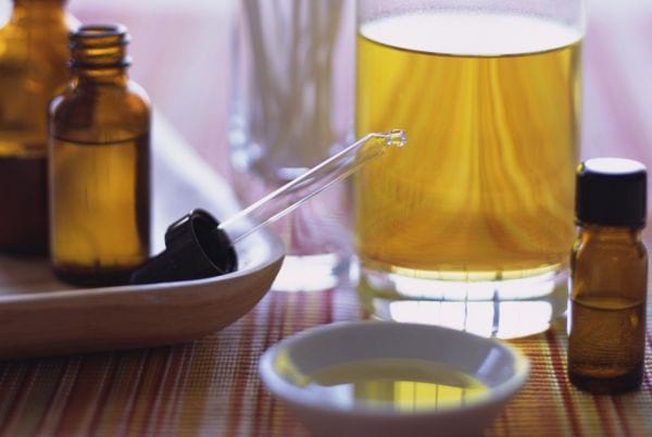 Tea tree oil warnings & dangers Tea tree oil warnings & dangers