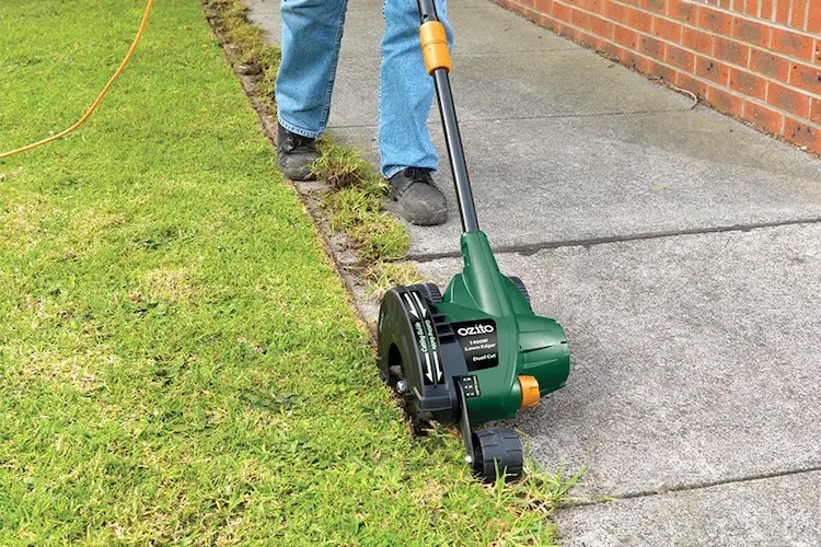 Top 10 Best Lawn Edgers Reviewed in 2021 - Happy Body Formula