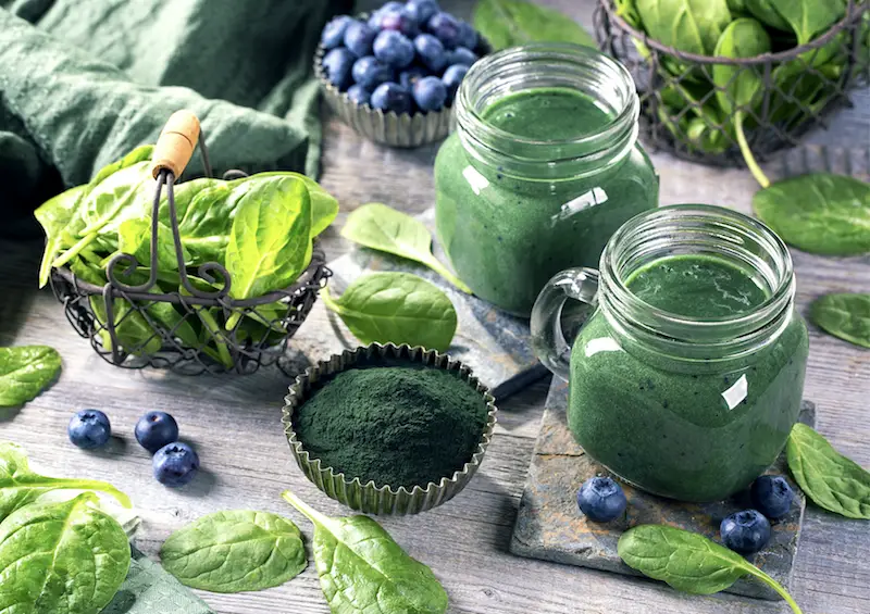 12 Little Known Health Benefits of Spirulina (Plus, What On Earth It Is