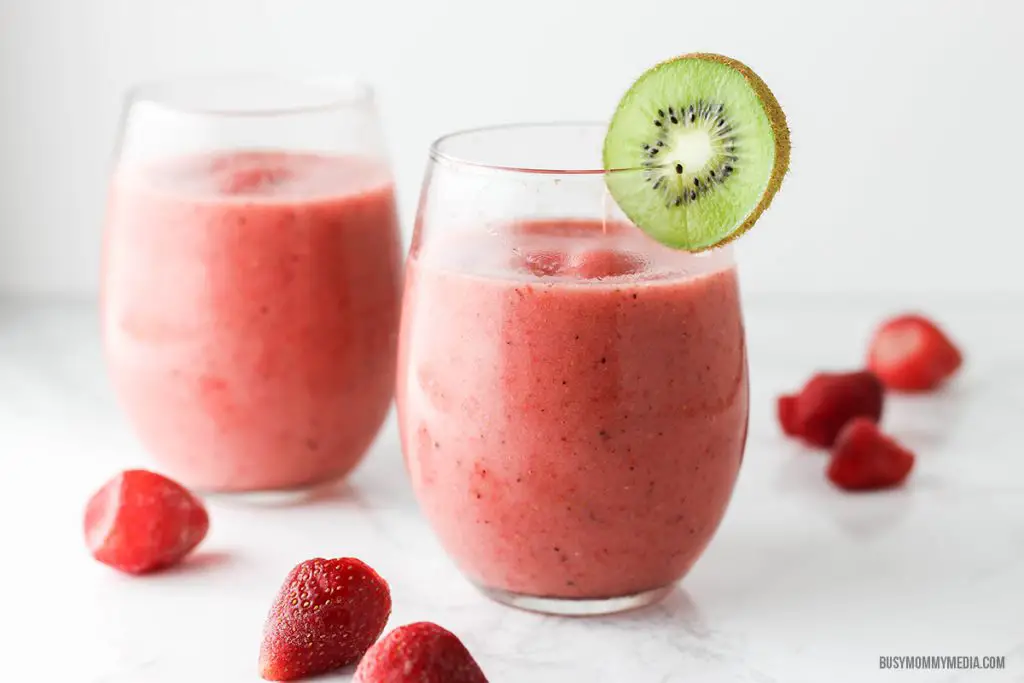 STRAWBERRY KIWI SMOOTHIE