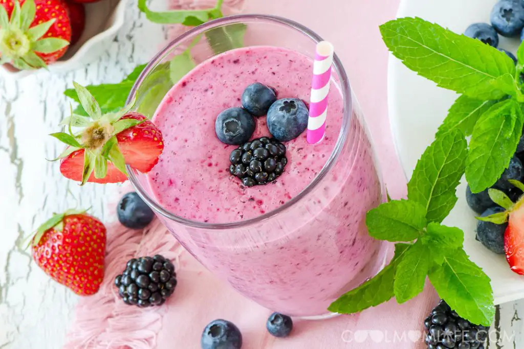 KETO BERRY SMOOTHIE