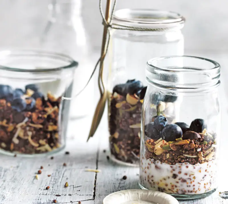 CACAO AND PUFFED QUINOA GRANOLA