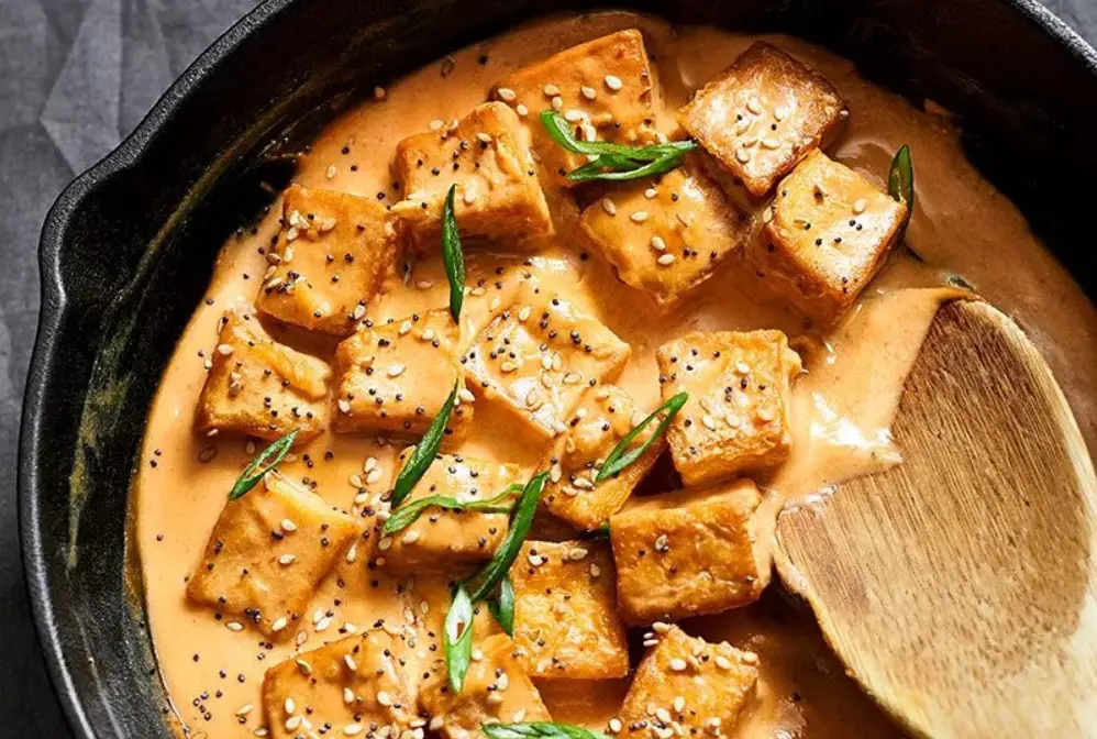 SPICY TAHINI TOFU STIR FRY