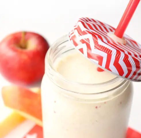 HEALTHY APPLE PIE SMOOTHIE