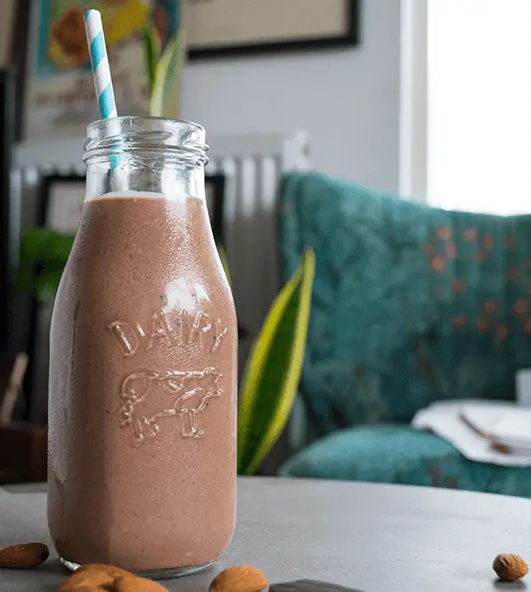 CHOCOLATE ALMOND KETO BREAKFAST SHAKE