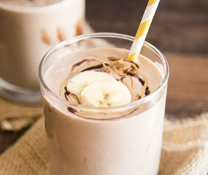 CHOCOLATE PEANUT BUTTER BANANA SMOOTHIE