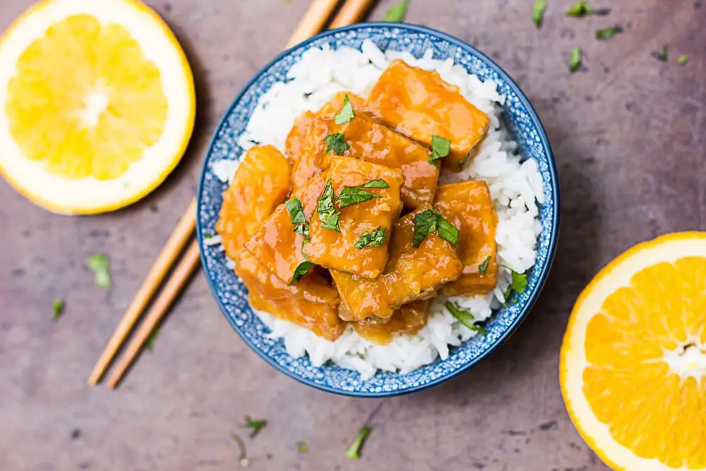 CRISPY BAKED ORANGE TOFU