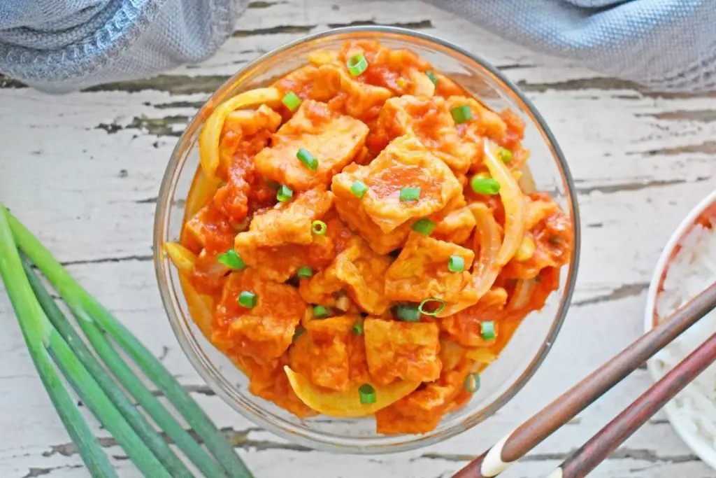 VIETNAMESE FRIED TOFU IN A TOMATO SAUCE