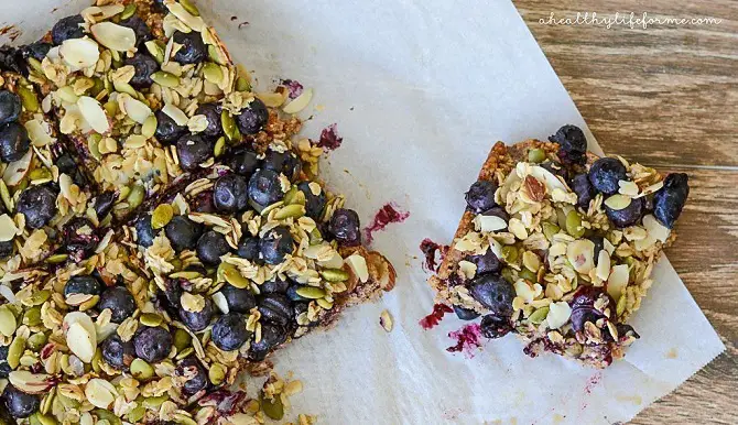 OATMEAL SUPERFOOD BREAKFAST BARS