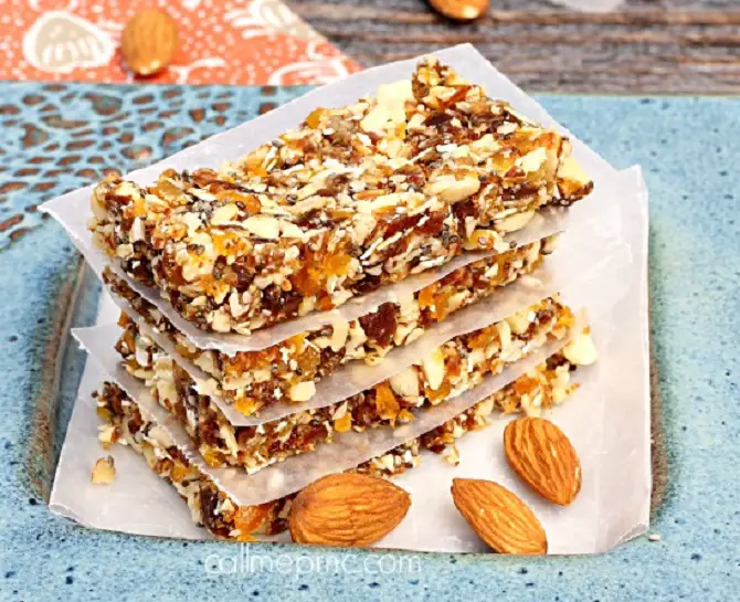 APRICOT ALMOND ENERGY BARS