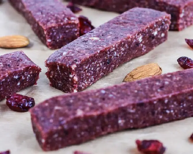 RAW CRANBERRY AND NUT ENERGY BARS