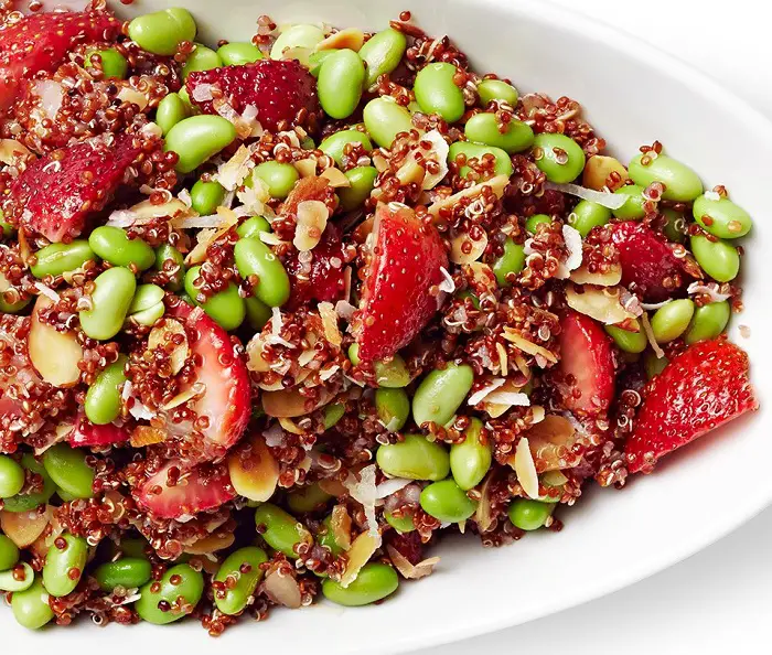 STRAWBERRY, QUINOA & EDAMAME SALAD