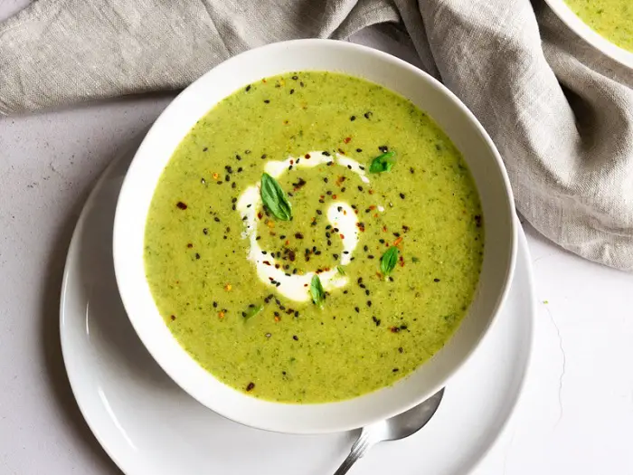 VEGAN BROCCOLI SOUP RECIPE