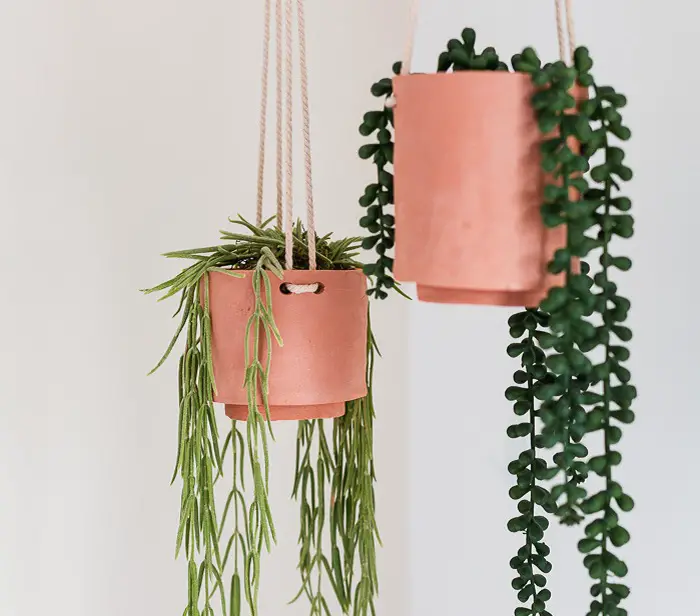 TERRACOTTA CLAY HANGING PLANTERS