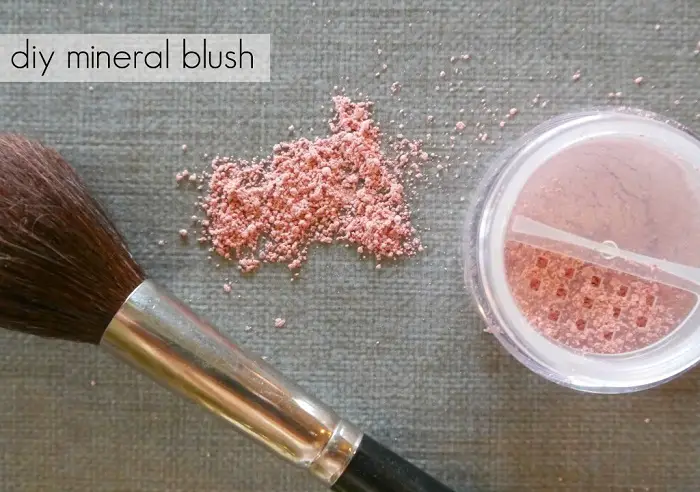 DIY MINERAL BLUSH, BRONZER & SHADOW