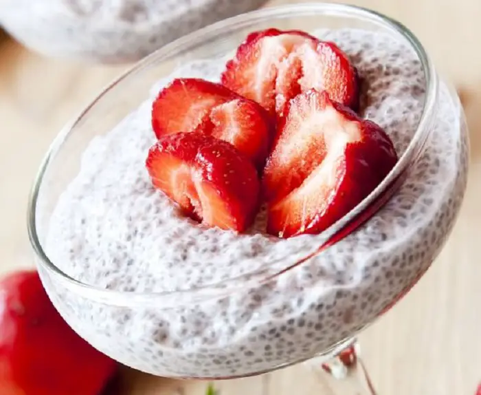 GOJI BERRY CHIA SEED PUDDING