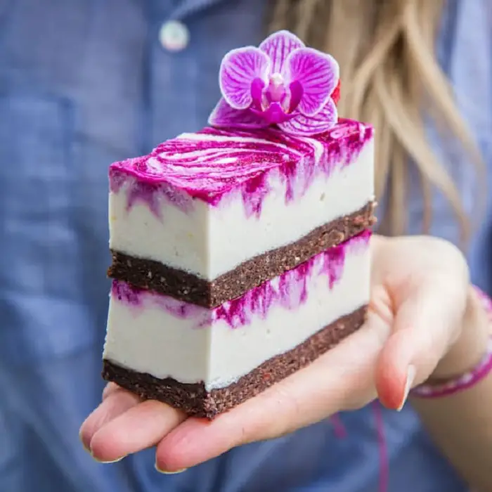 VEGAN DRAGON FRUIT CHEESECAKE BARS