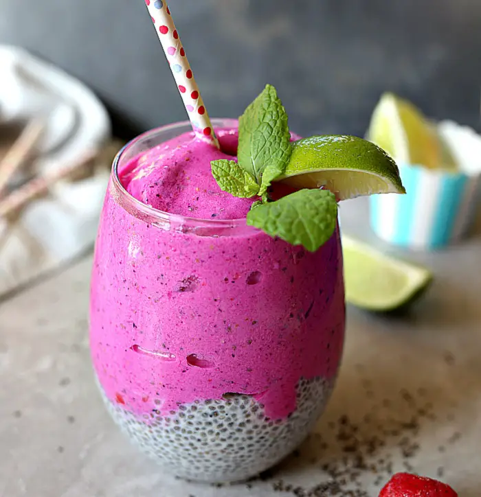 DRAGON FRUIT STRAWBERRY CHIA PUDDING SMOOTHIE