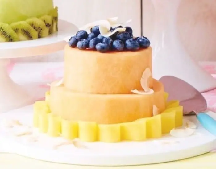 FRESH CANTALOUPE CAKE