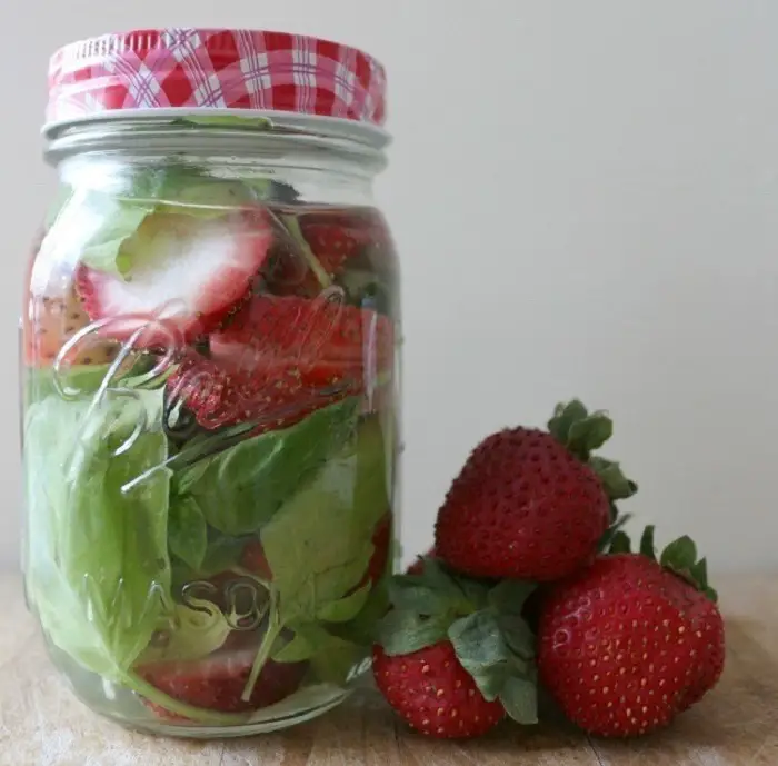 STRAWBERRY BASIL SIMMER POT