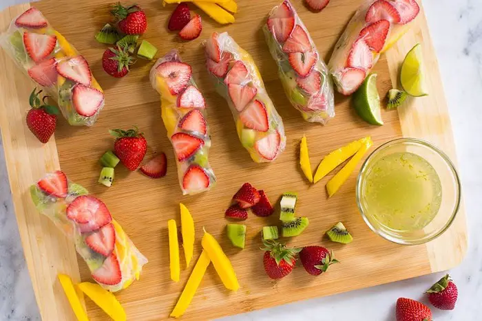 KIWI STRAWBERRY SPRING ROLLS