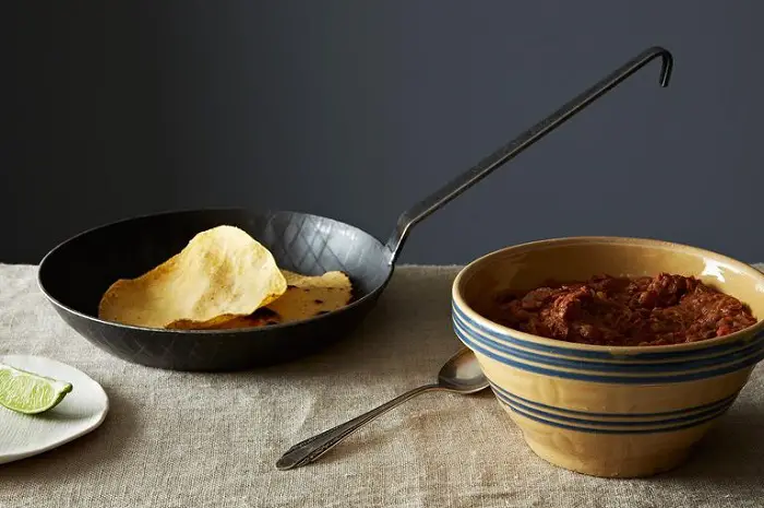 REFRIED BEANS WITH CINNAMON