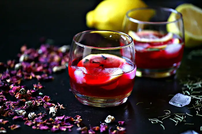 HIBISCUS, LEMON, AND CLOVES DRINK