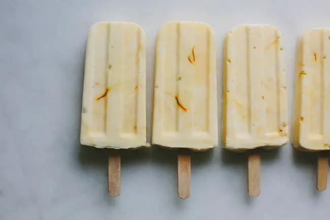 MANUKA HONEY AND SAFFRON YOGHURT POPS