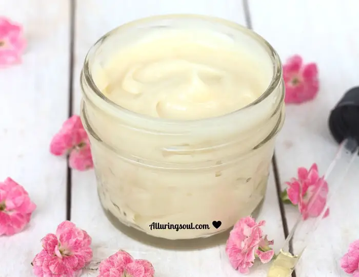 DIY FRANKINCENSE ANTI-AGING CREAM