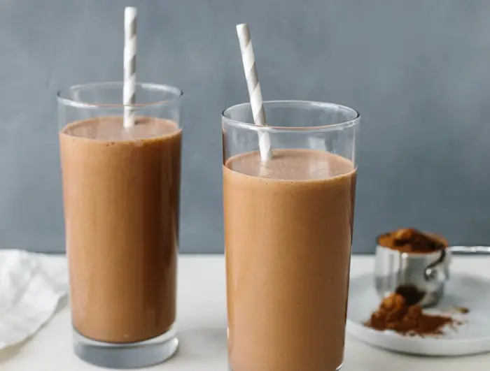 CHOCOLATE COLLAGEN SMOOTHIE