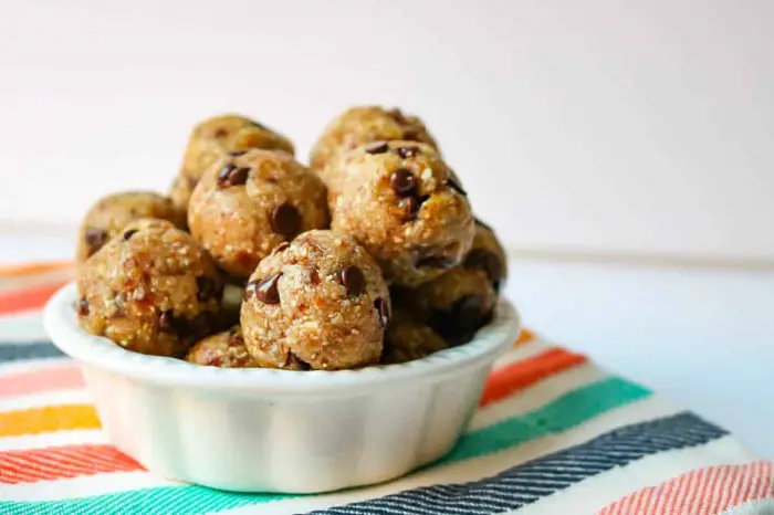 COOKIE DOUGH COLLAGEN ENERGY BITES