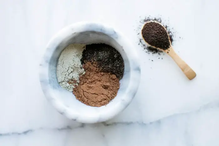 ANTI-AGING MOCHA MUD MASK RECIPE