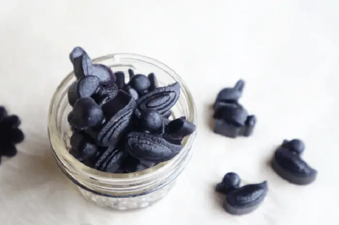 PROBIOTIC BLACKBERRY GUMMIES