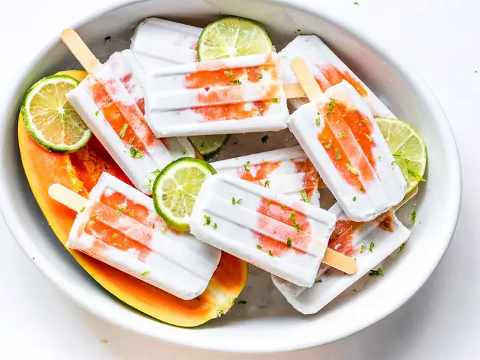 VEGAN PAPAYA AND LIME POPSICLES