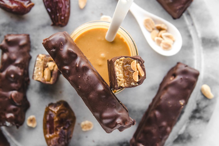 HEALTHY SNICKERS BARS