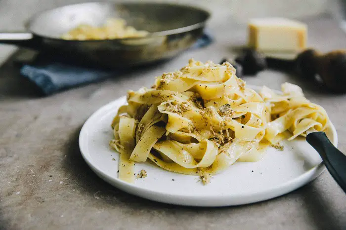 TAGLIATELLE PASTA WITH BLACK TRUFFLE SAUCE