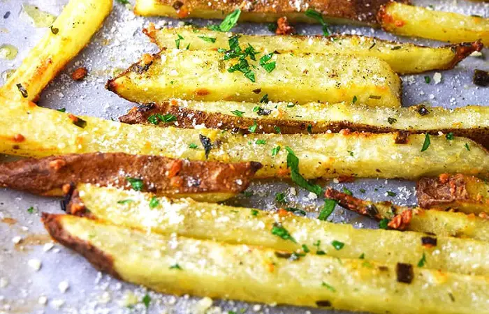 BAKED PARMESAN TRUFFLE FRIES RECIPE