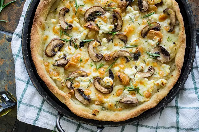 MUSHROOM PIZZA