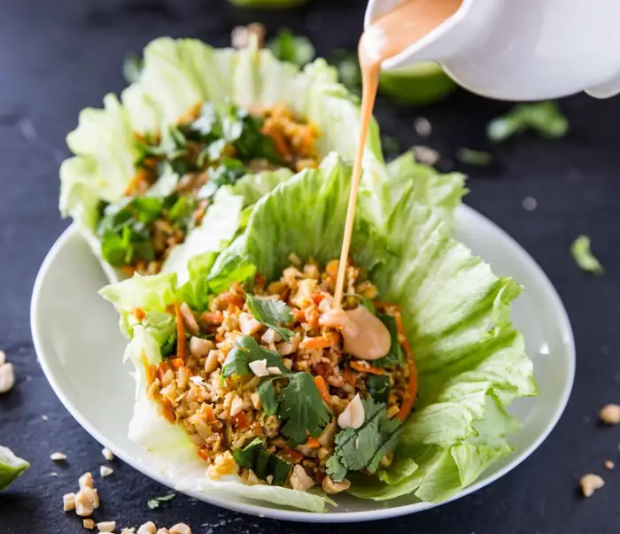 CAULIFLOWER RICE LETTUCE CUPS