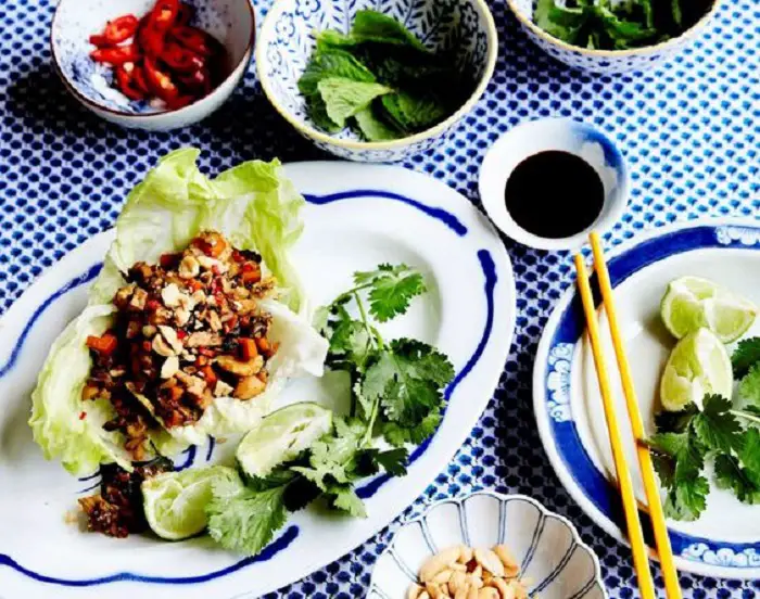 MUSHROOM AND TEMPEH SAN CHOY BOW